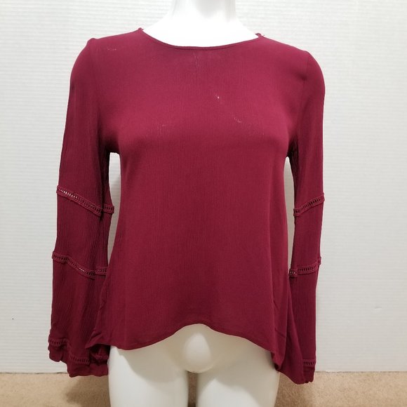 Alya top Small crinkle crochet ladder inset peasant keyhole boho Francesca's - Picture 1 of 12